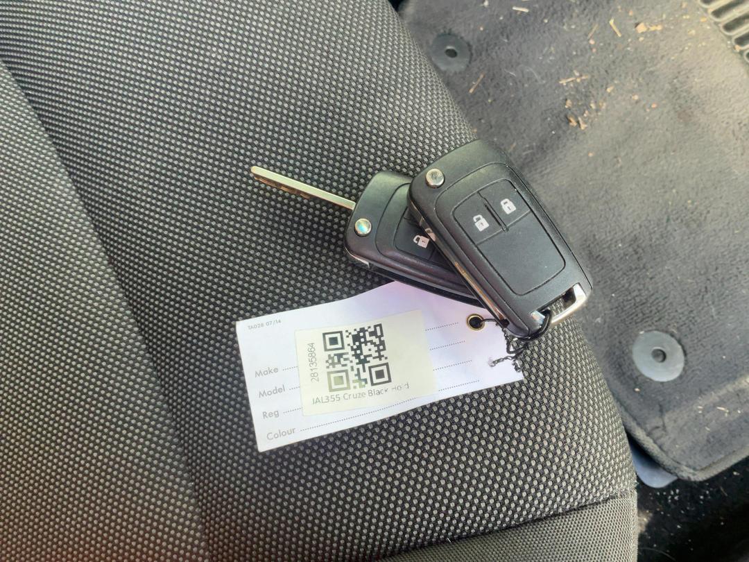 Photo '18' of Holden Cruze Equipe