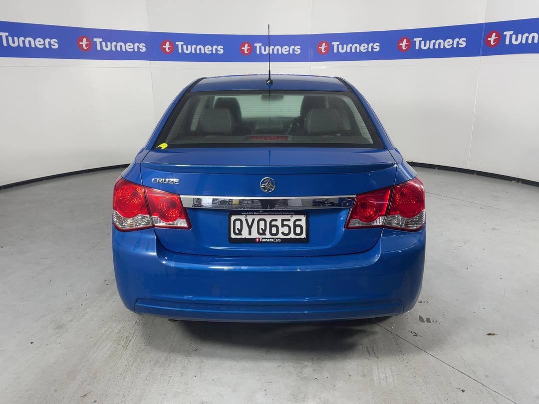 Photo '6' of Holden Cruze