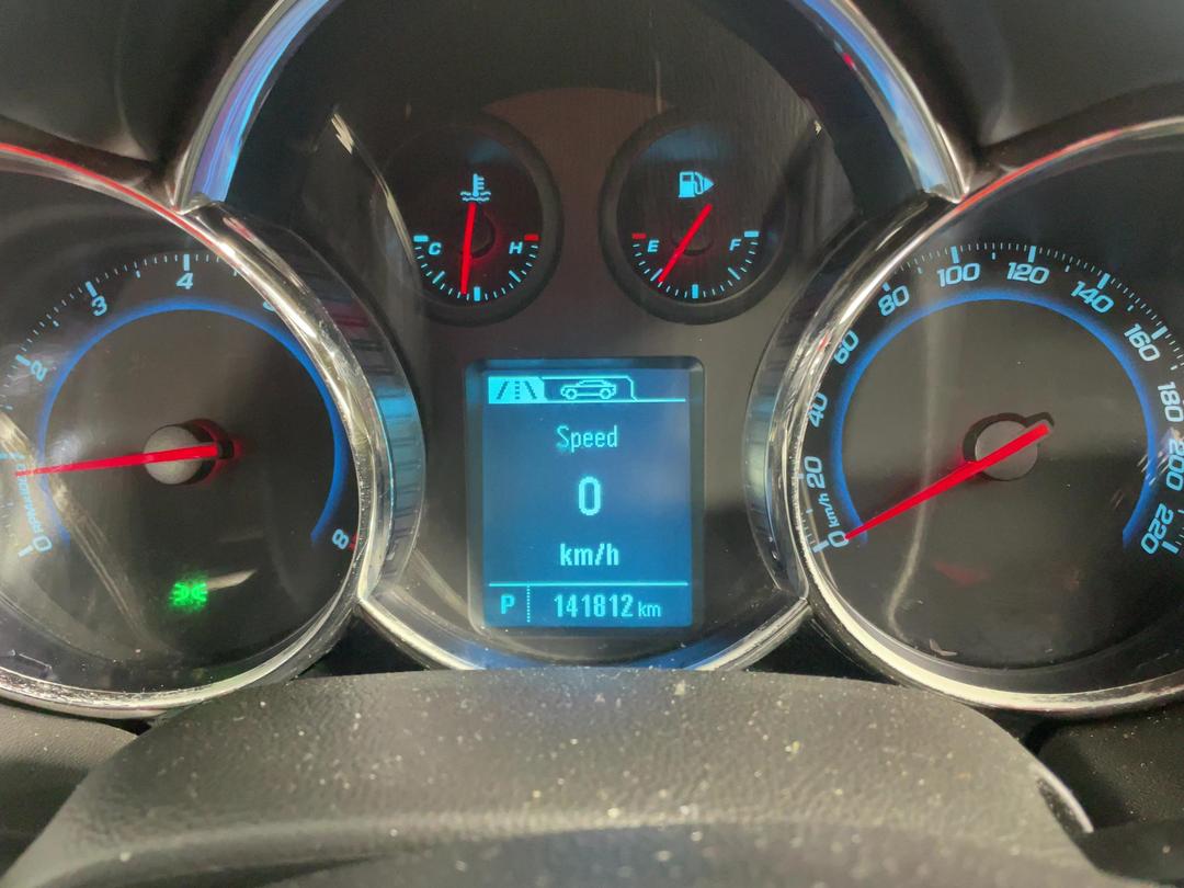Photo '21' of Holden Cruze