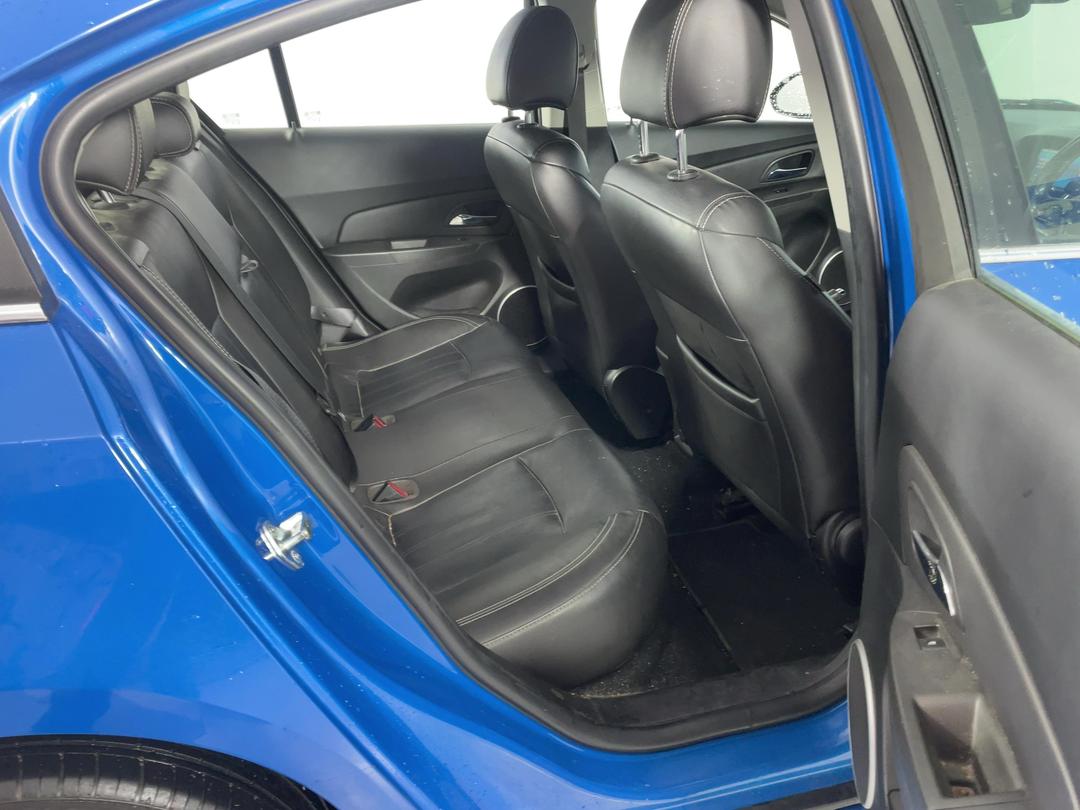 Photo '20' of Holden Cruze