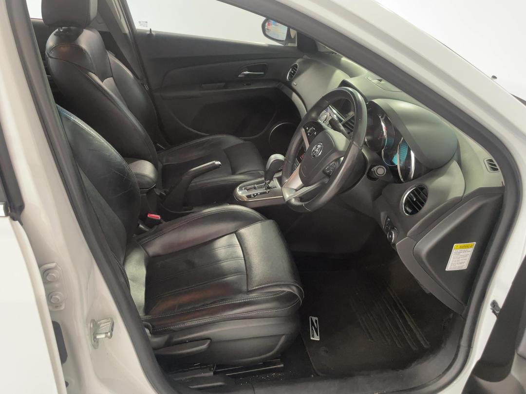 Photo '14' of Holden Cruze Z-Series Photo '14' of Holden Cruze Z-Series