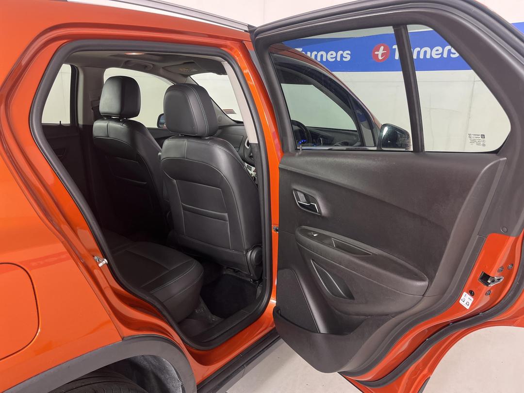 Photo '19' of Holden Trax