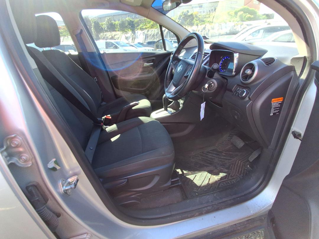 Photo '12' of Holden Trax LS