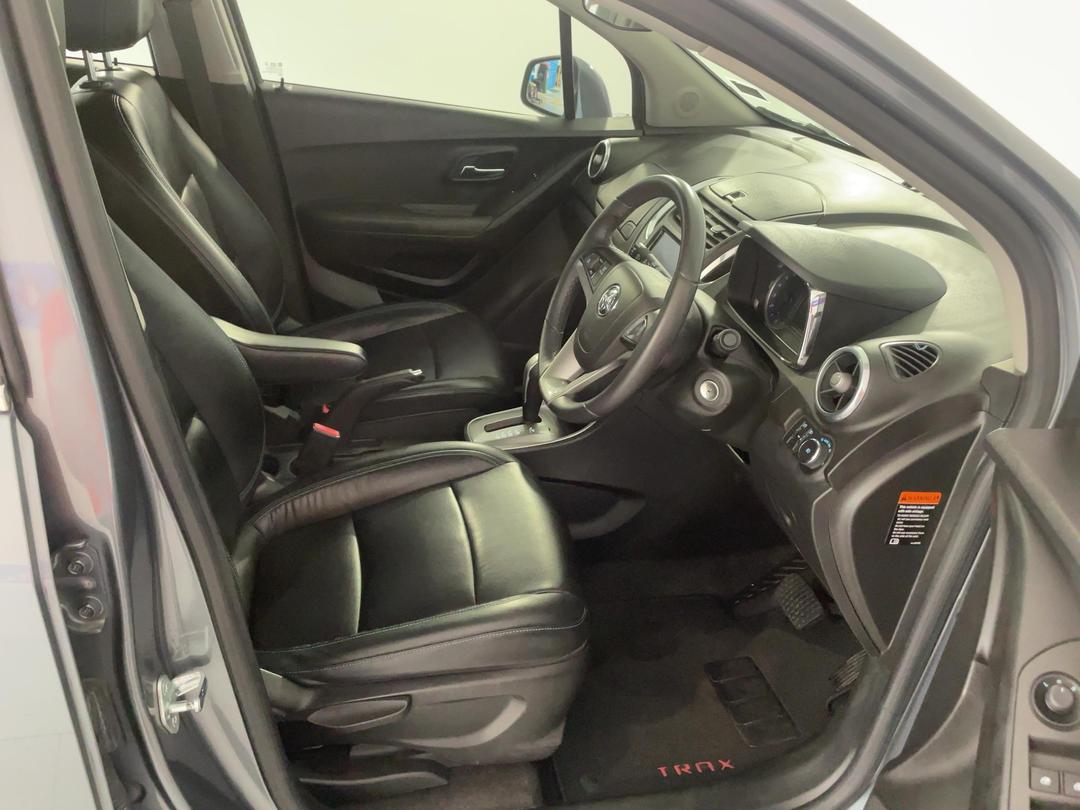 Photo '16' of Holden Trax