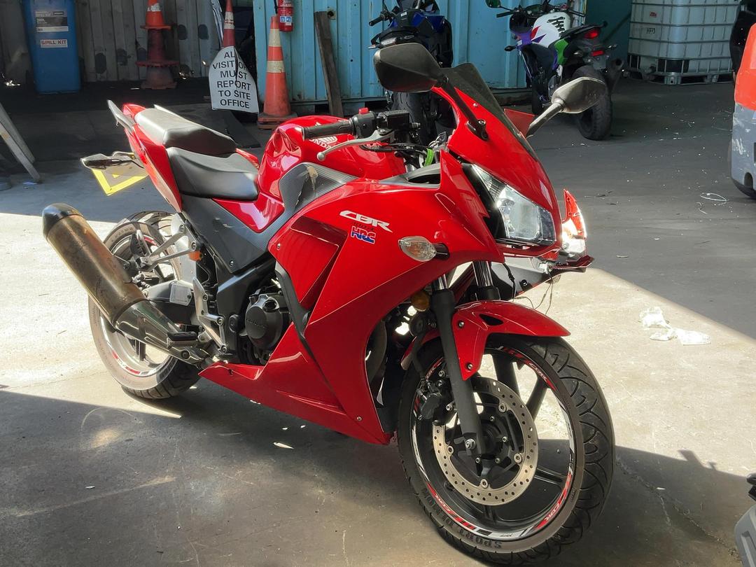 Photo '2' of Honda CBR 300 Photo '2' of Honda CBR 300