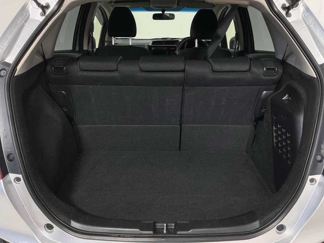 Photo '14' of Honda FIT