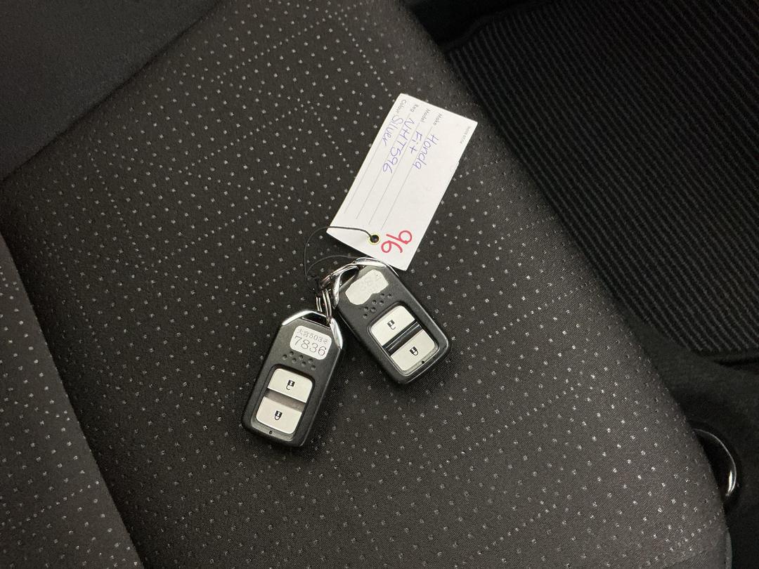 Photo '22' of Honda FIT