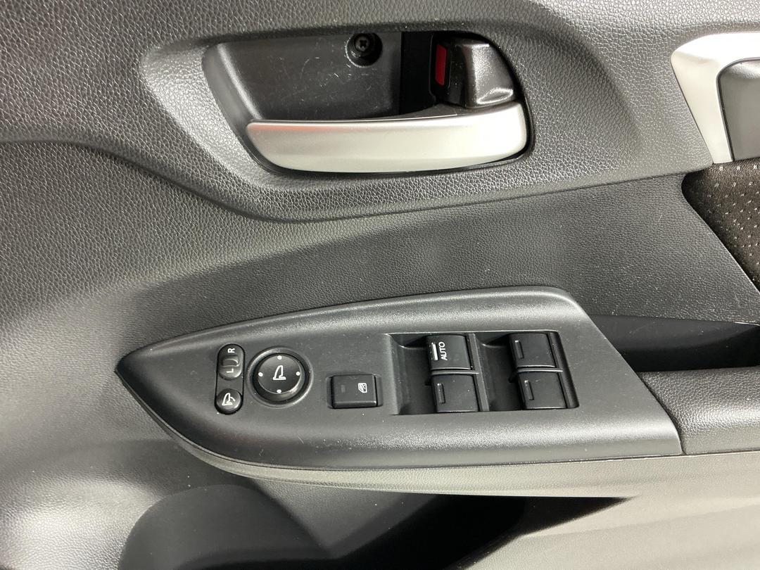 Photo '25' of Honda FIT