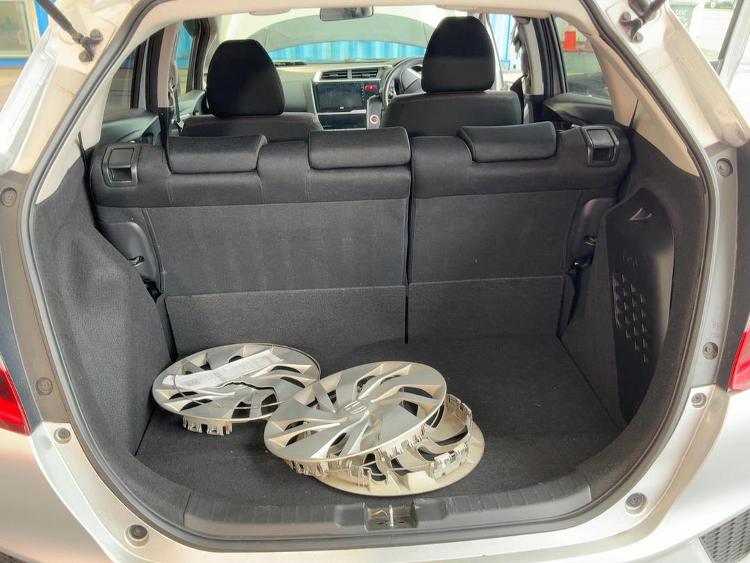 Photo '18' of Honda FIT Photo '18' of Honda FIT