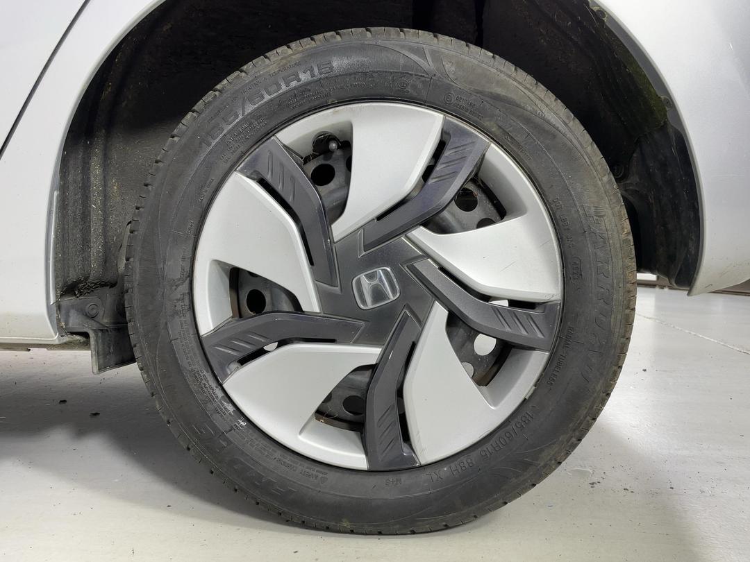 Photo '11' of Honda FIT