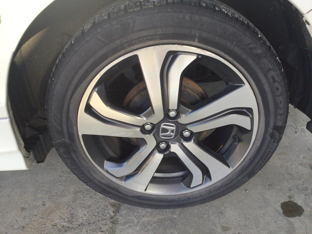 Photo '8' of Honda Grace Hybrid