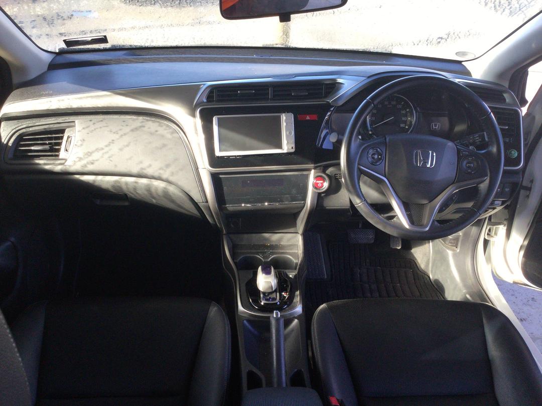 Photo '16' of Honda Grace Hybrid