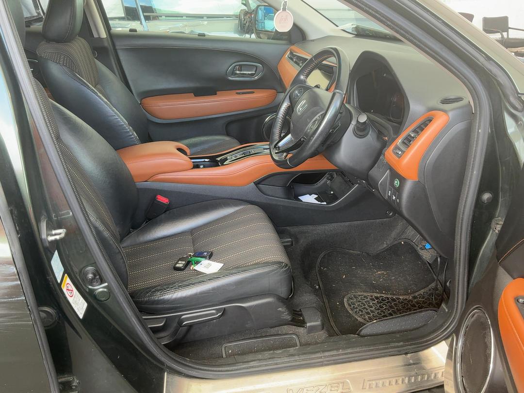Photo '21' of Honda Vezel