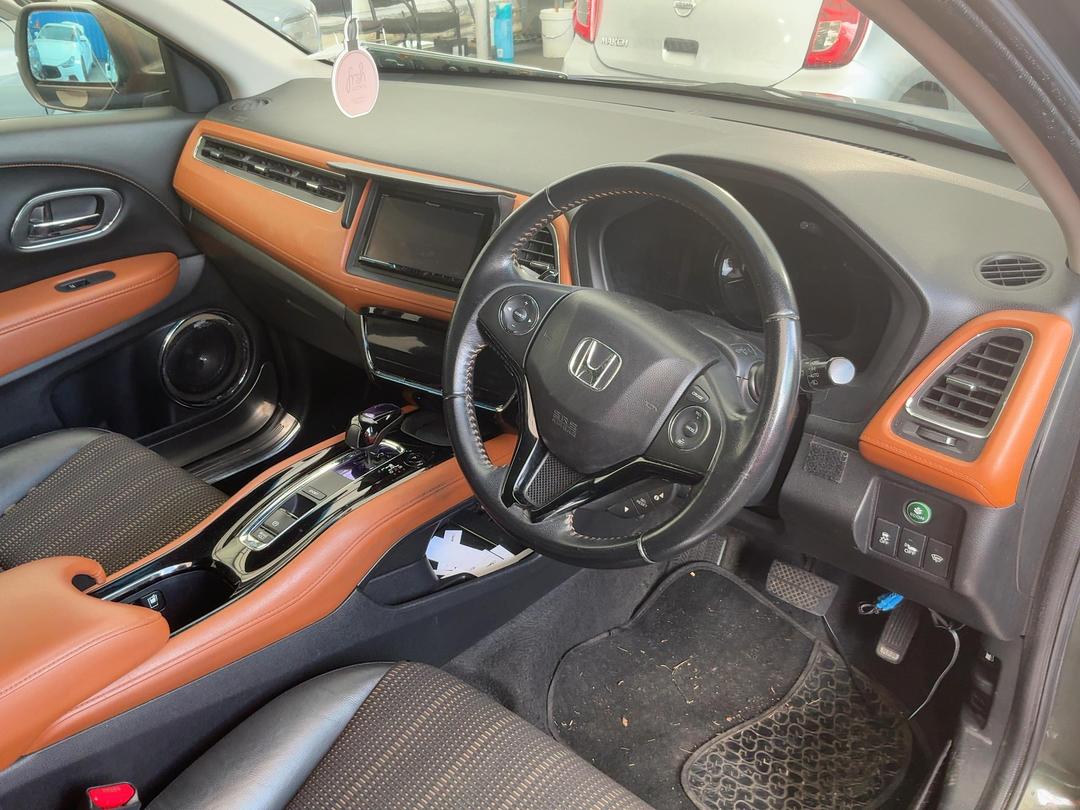 Photo '22' of Honda Vezel
