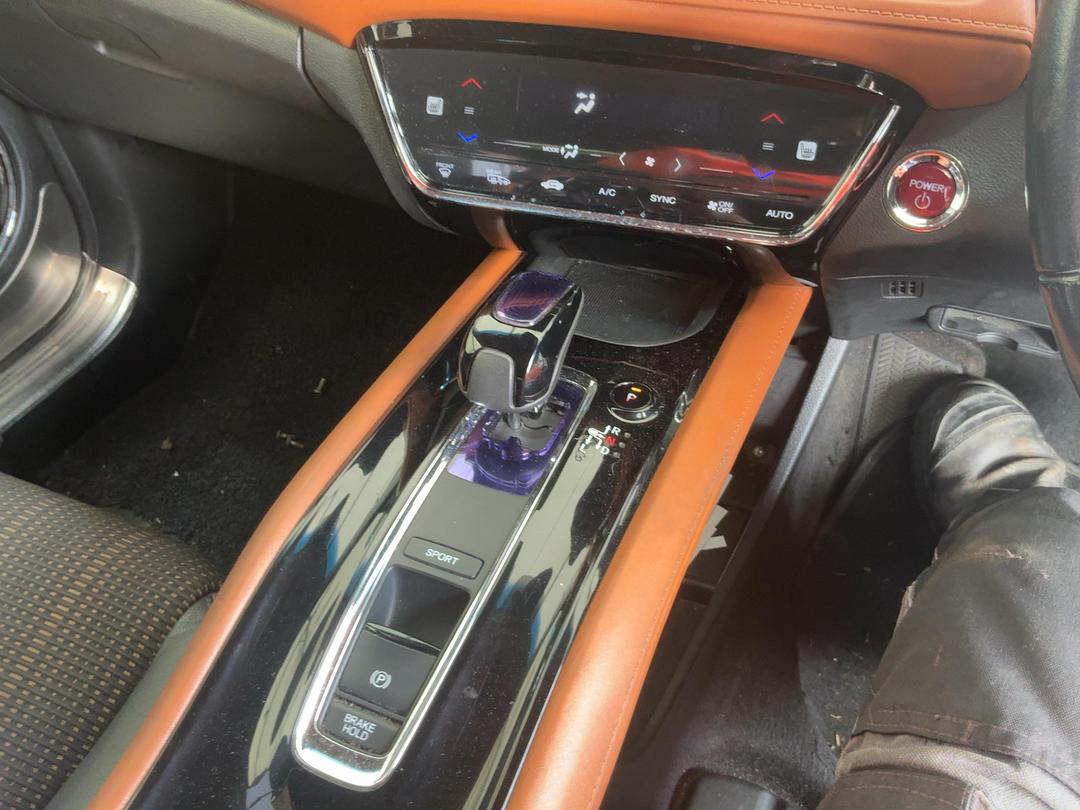 Photo '27' of Honda Vezel