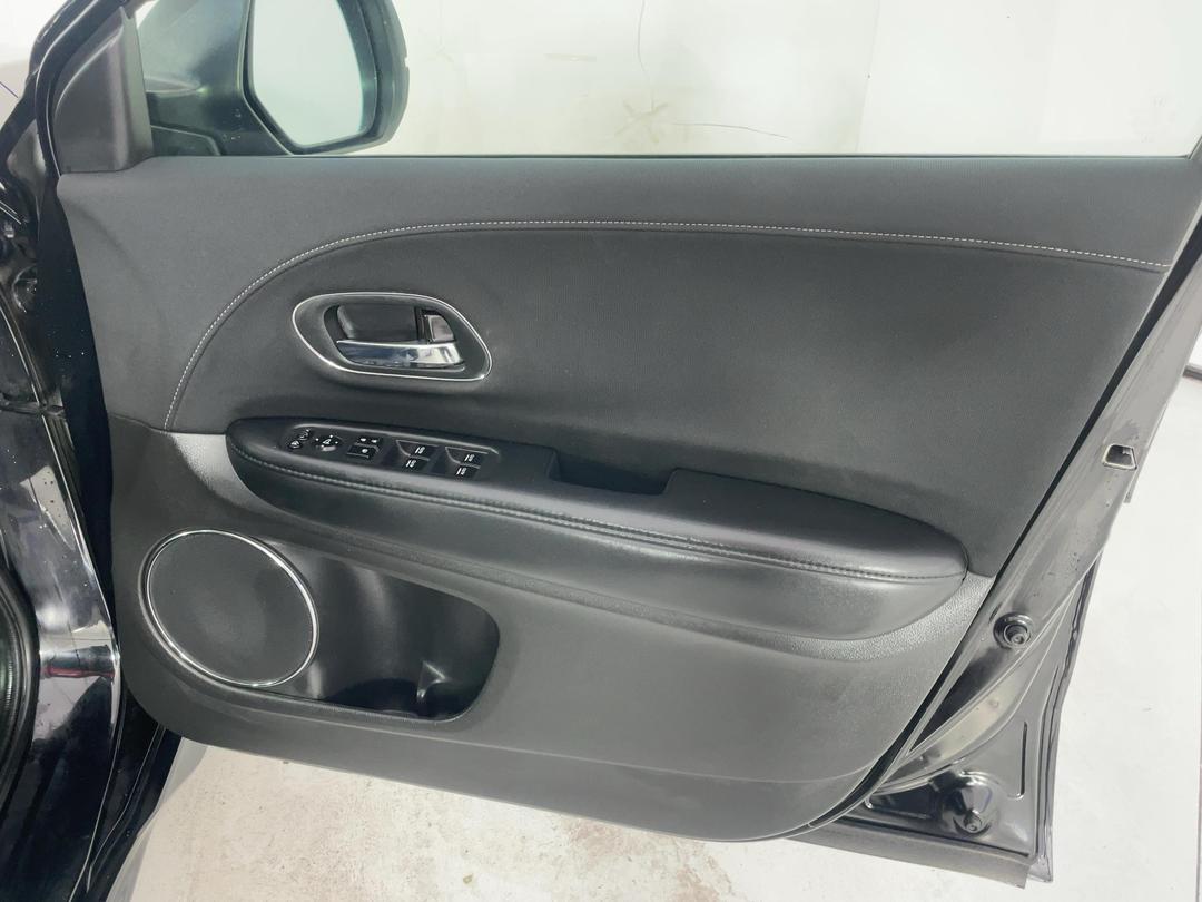 Photo '15' of Honda Vezel