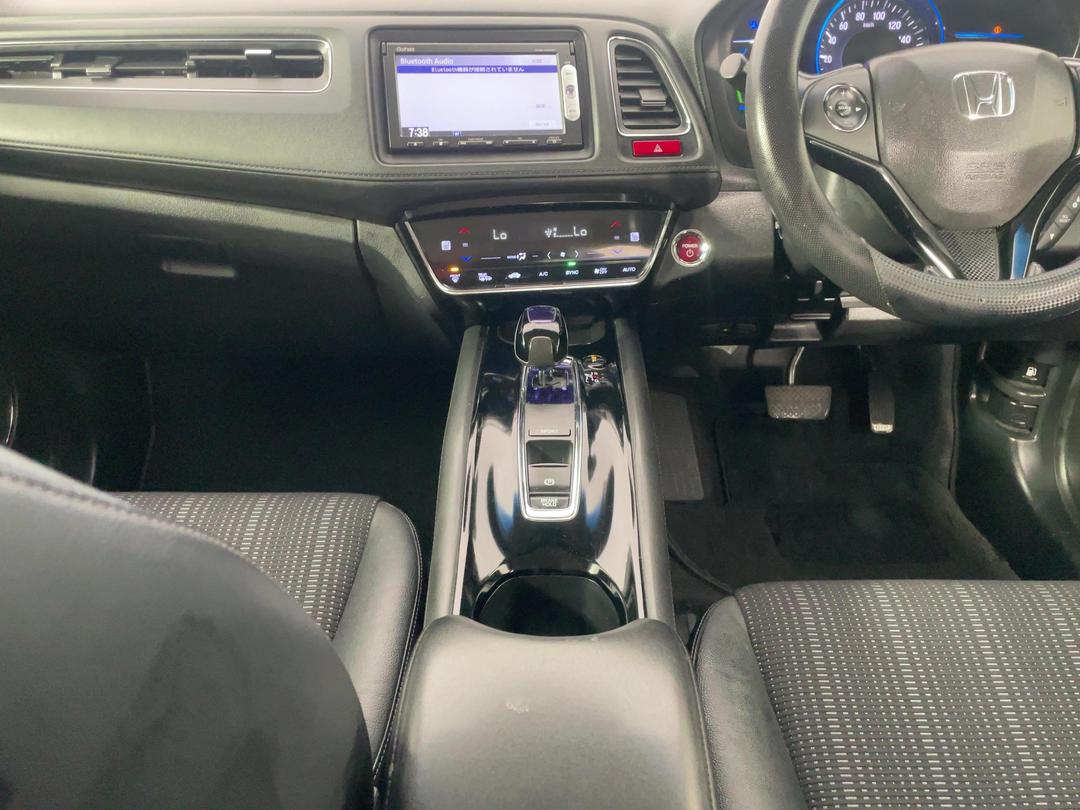 Photo '18' of Honda Vezel