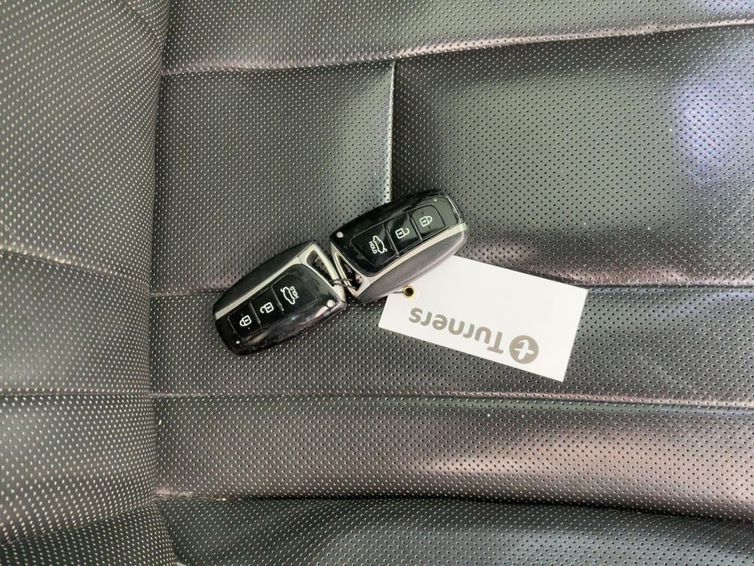 Photo '20' of Hyundai Genesis Photo '20' of Hyundai Genesis