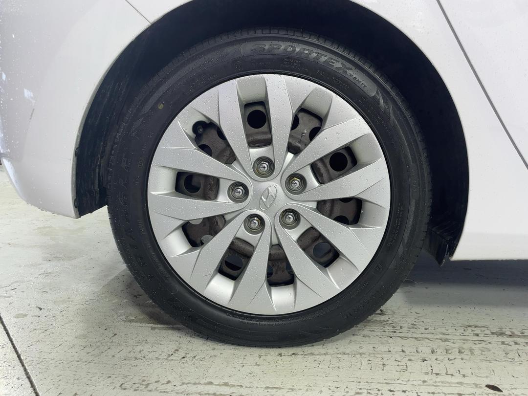 Photo '12' of Hyundai I30