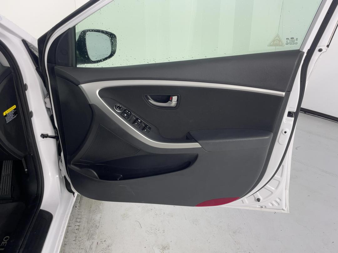 Photo '15' of Hyundai I30