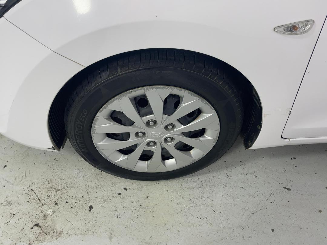 Photo '10' of Hyundai I30