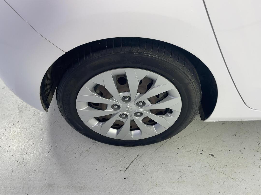 Photo '12' of Hyundai I30