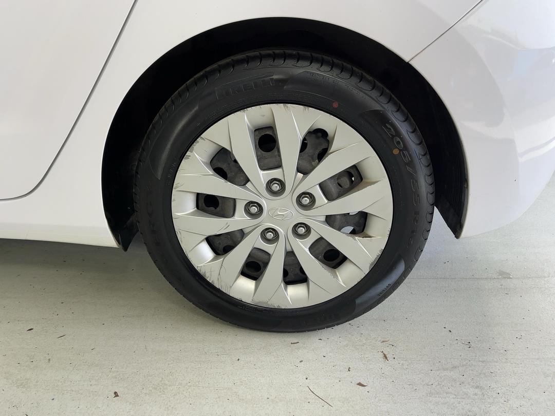Photo '11' of Hyundai I30