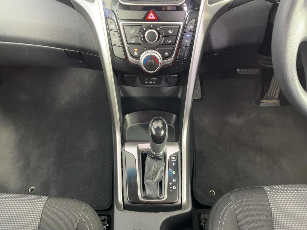 Photo '18' of Hyundai I30