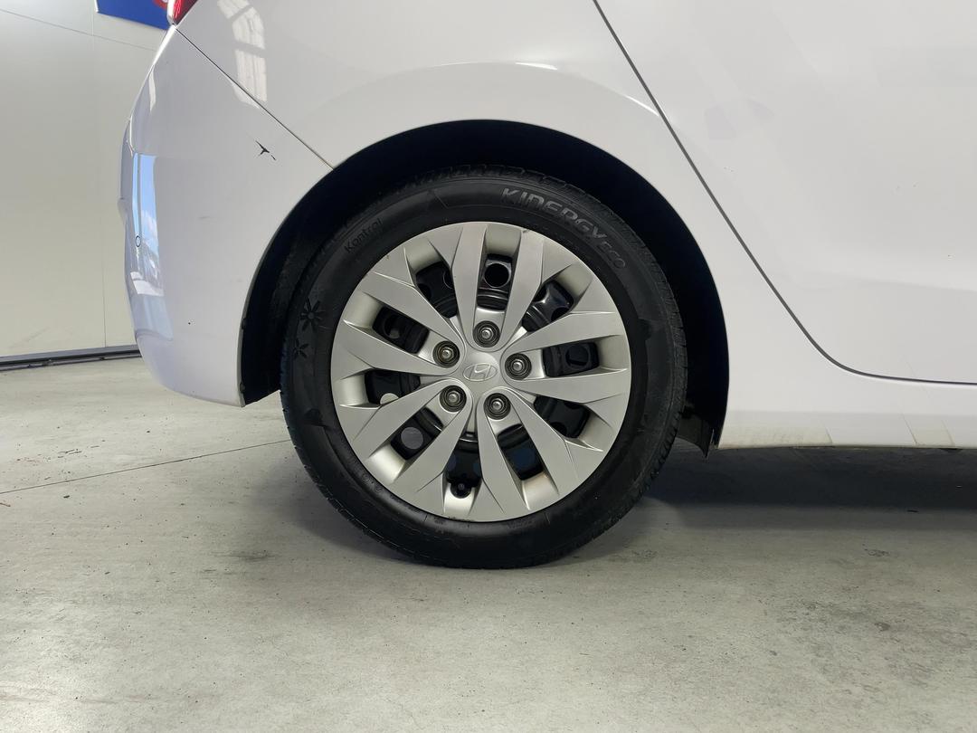 Photo '12' of Hyundai I30