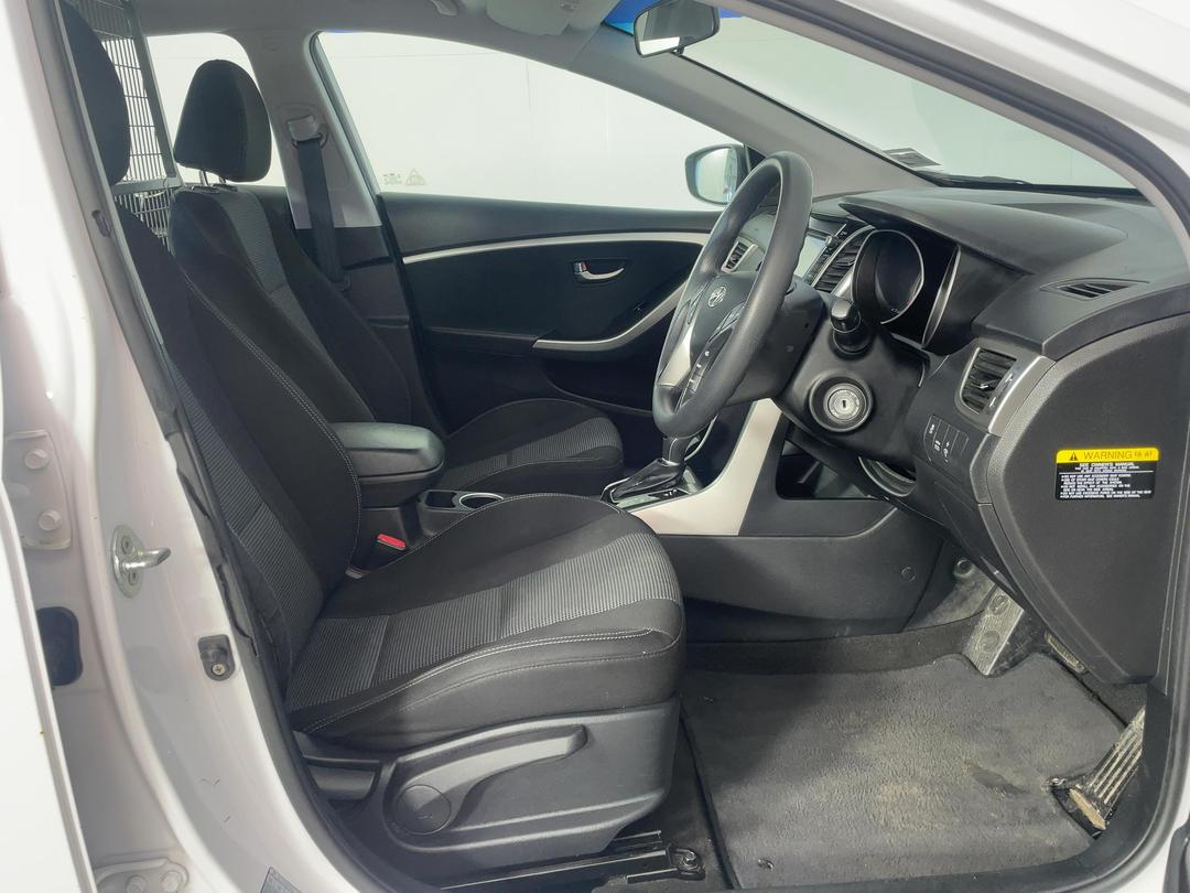 Photo '16' of Hyundai I30