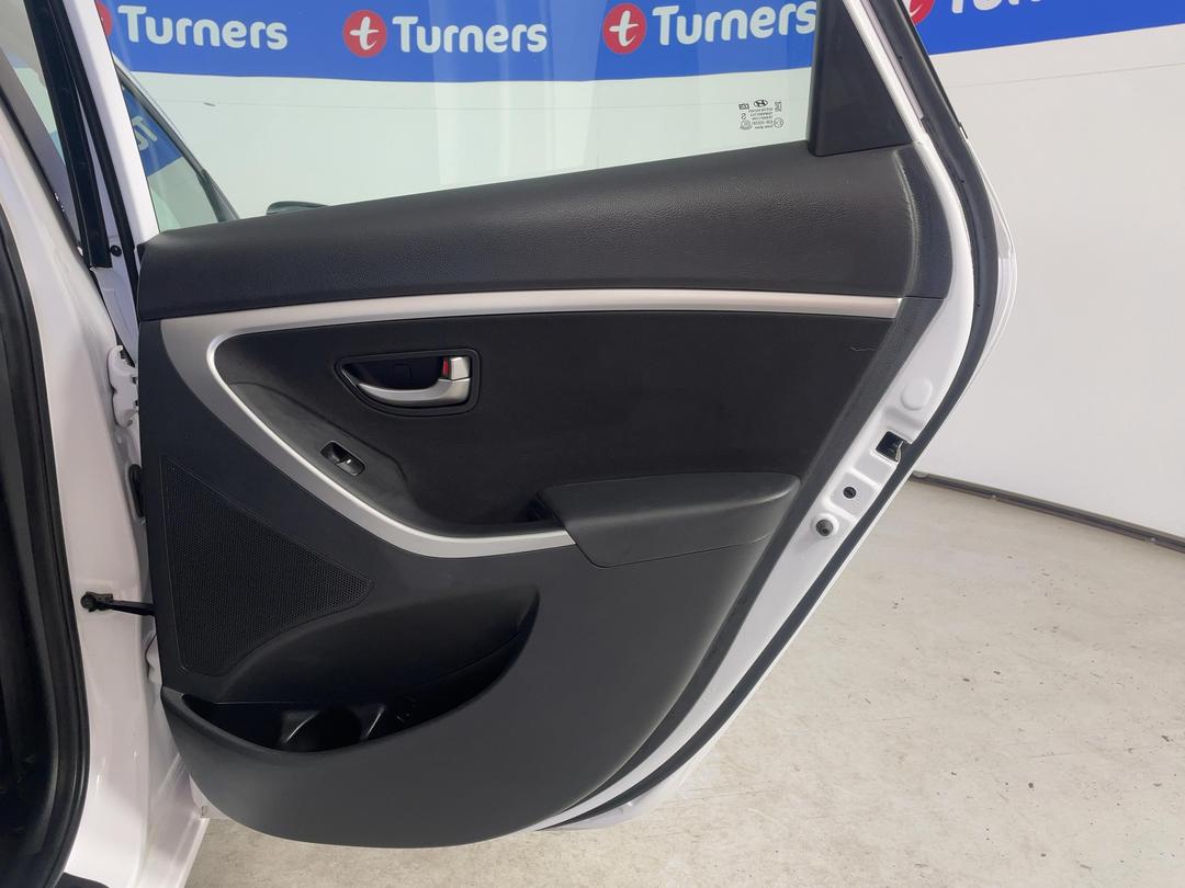 Photo '19' of Hyundai I30