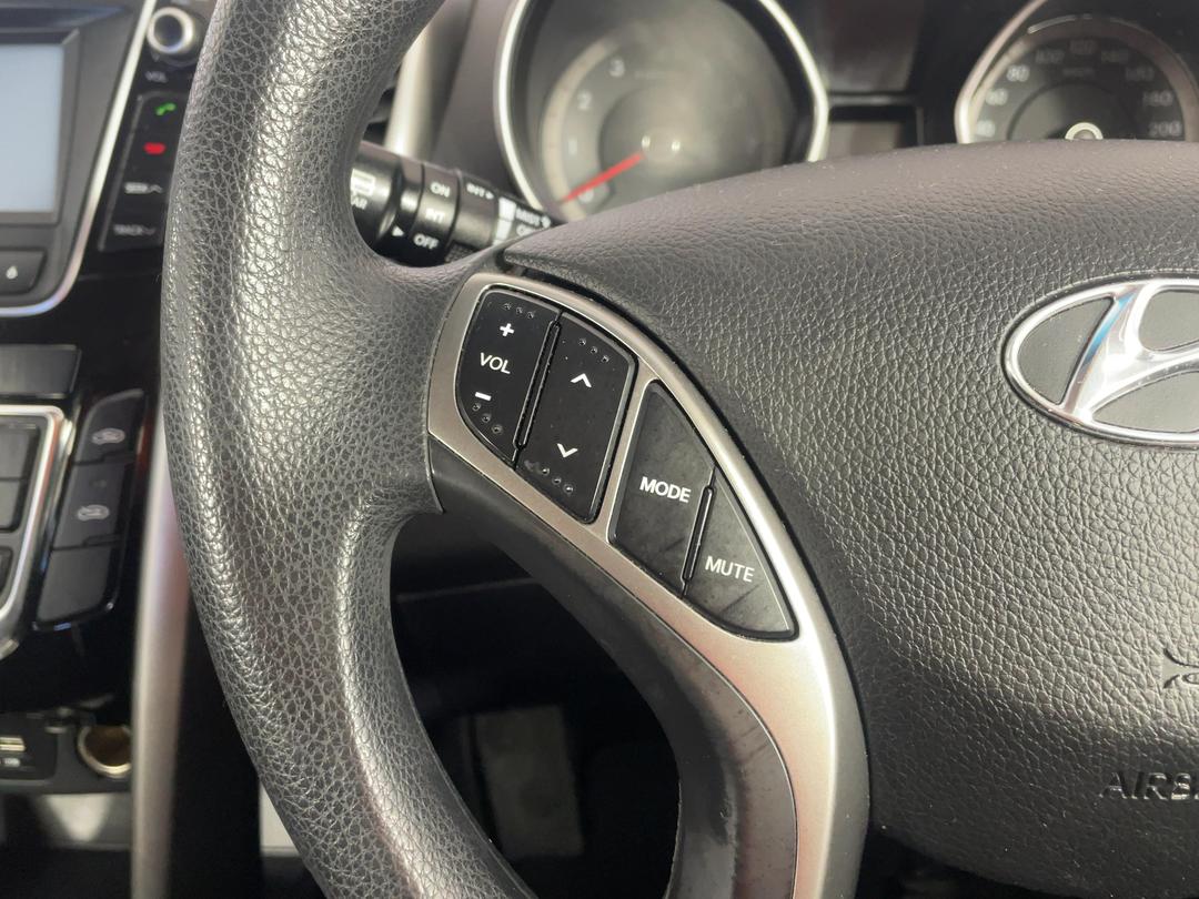 Photo '25' of Hyundai I30