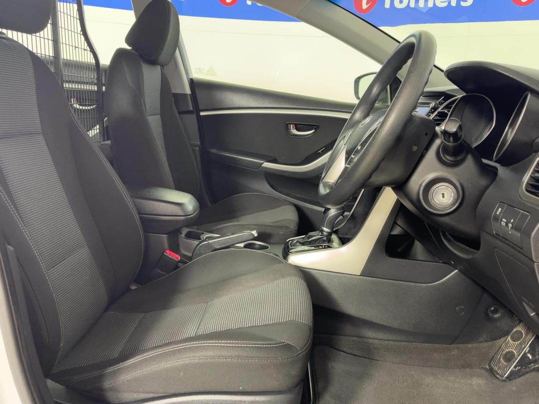 Photo '16' of Hyundai I30