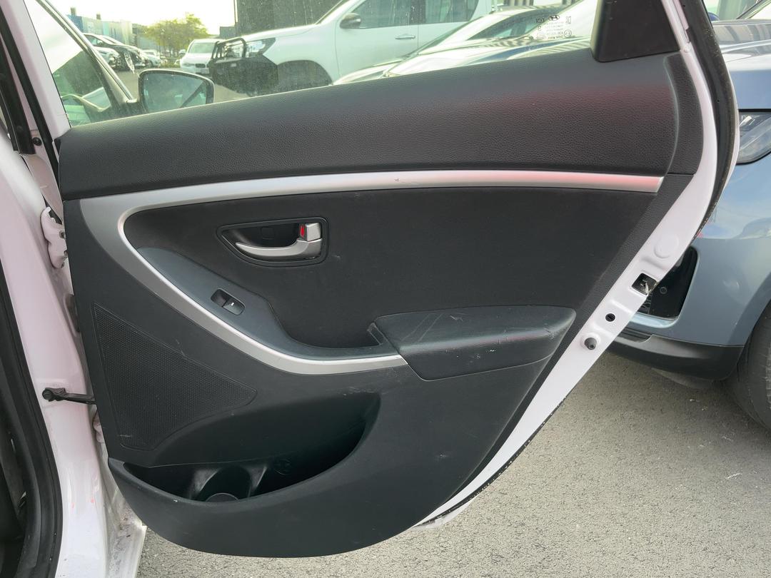 Photo '17' of Hyundai I30 GD Crdi Photo '17' of Hyundai I30 GD Crdi