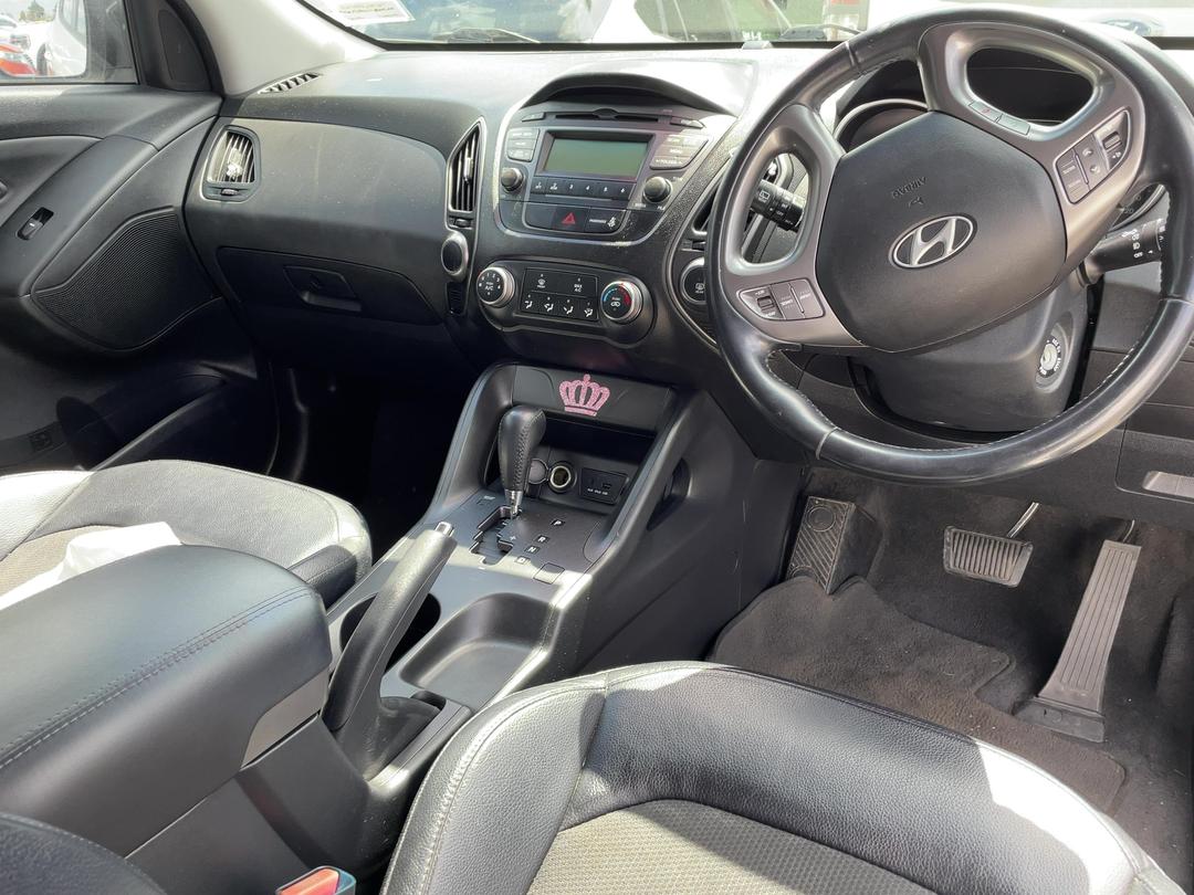 Photo '15' of Hyundai Ix35 GDI Photo '15' of Hyundai Ix35 GDI