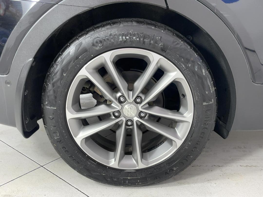 Photo '12' of Hyundai Santa FE