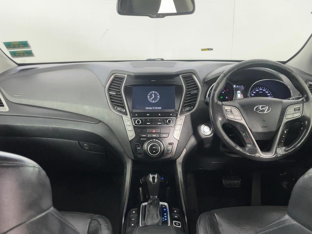Photo '17' of Hyundai Santa FE