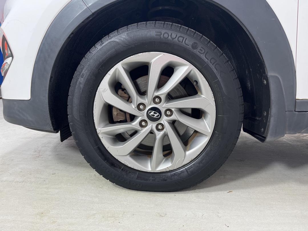 Photo '10' of Hyundai Tucson