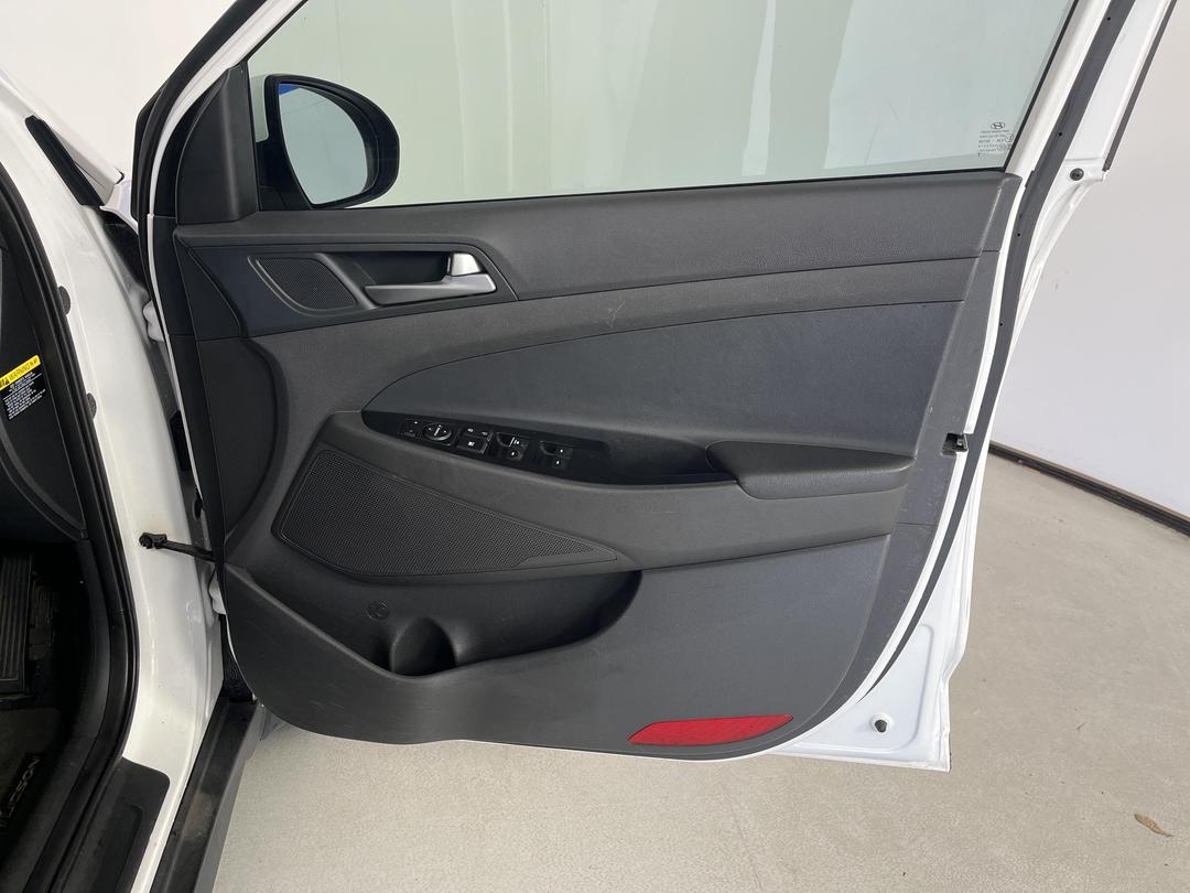 Photo '15' of Hyundai Tucson