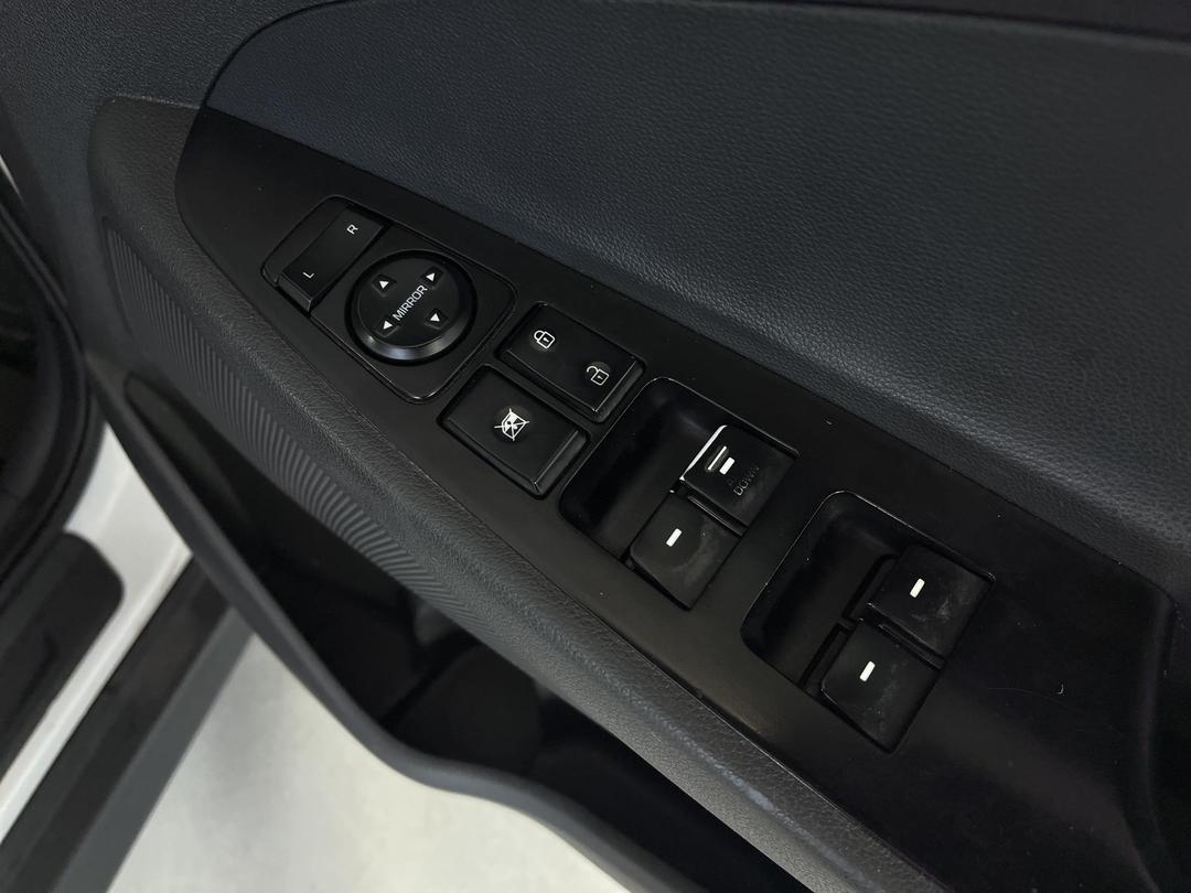 Photo '24' of Hyundai Tucson