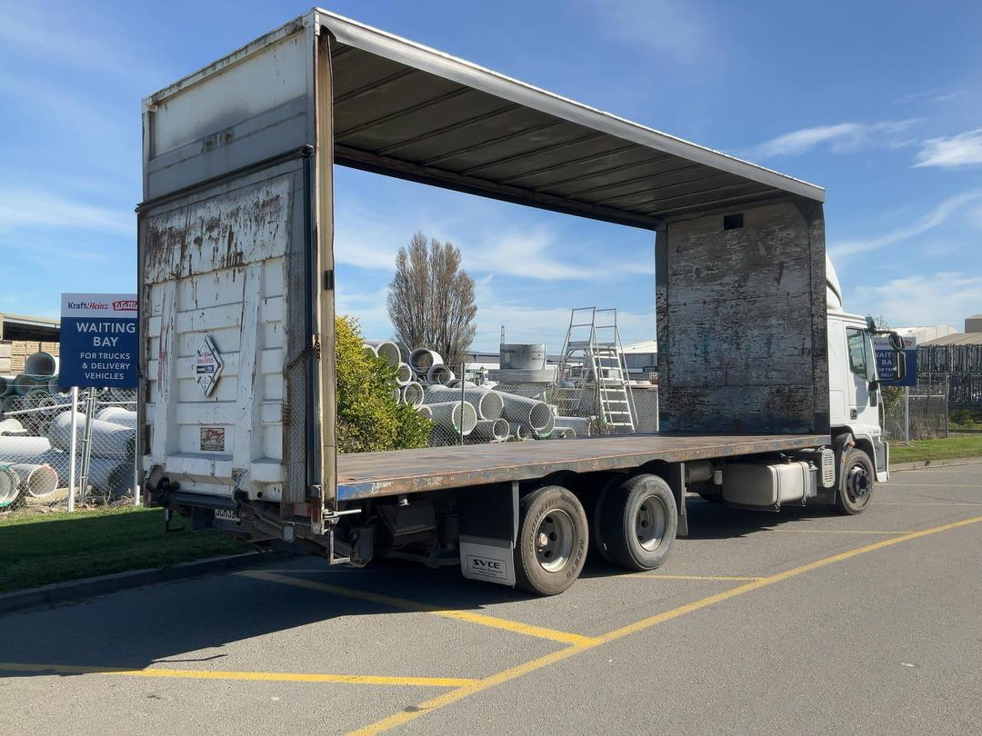 Photo '4' of Iveco Eurocargo ML225 Curtainsider