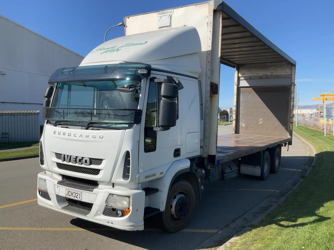 Photo '9' of Iveco Eurocargo ML225 Curtainsider