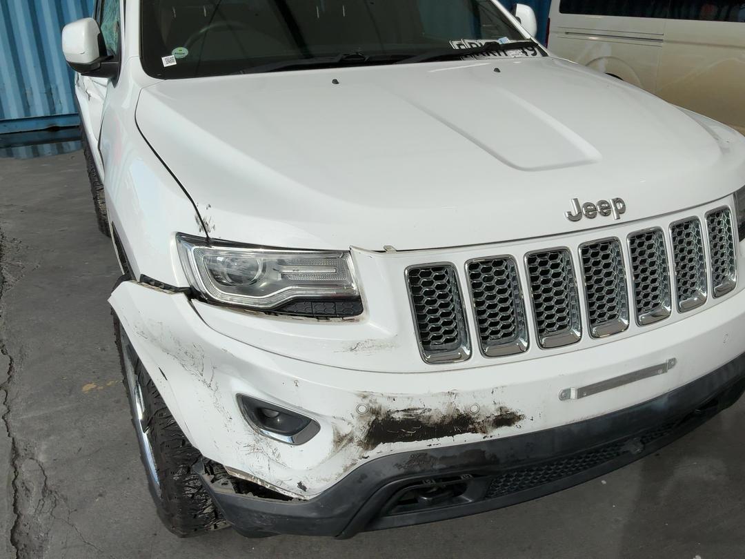 Photo '5' of Jeep Grand Cherokee Laredo 4X4 Photo '5' of Jeep Grand Cherokee Laredo 4X4
