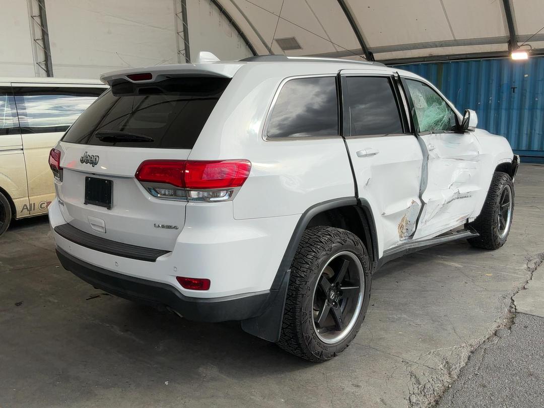 Photo '15' of Jeep Grand Cherokee Laredo 4X4 Photo '15' of Jeep Grand Cherokee Laredo 4X4