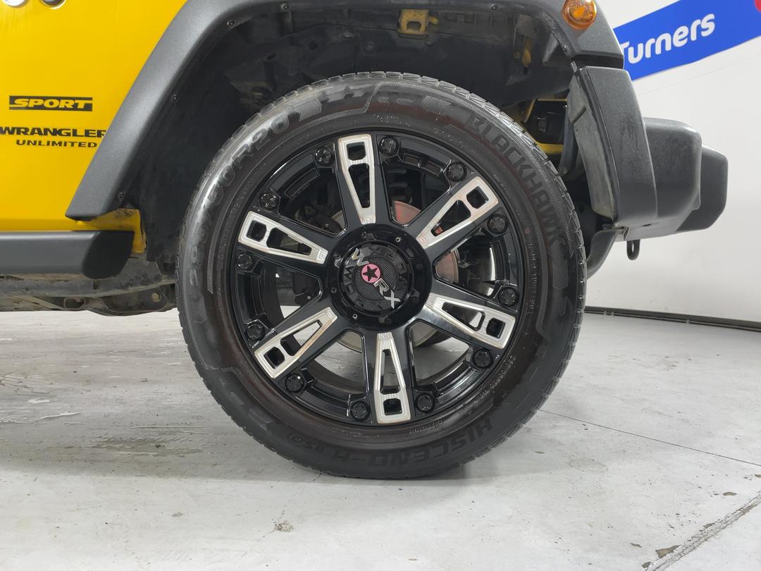 Photo '9' of Jeep Wrangler
