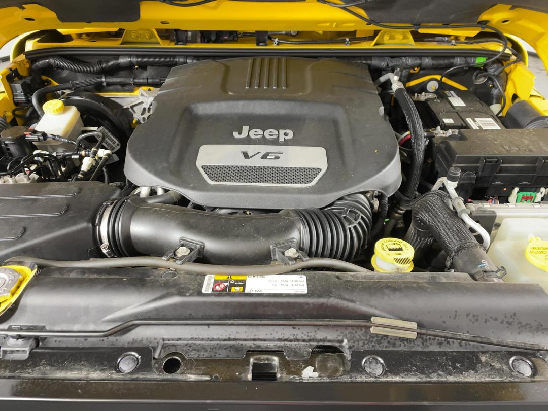 Photo '13' of Jeep Wrangler