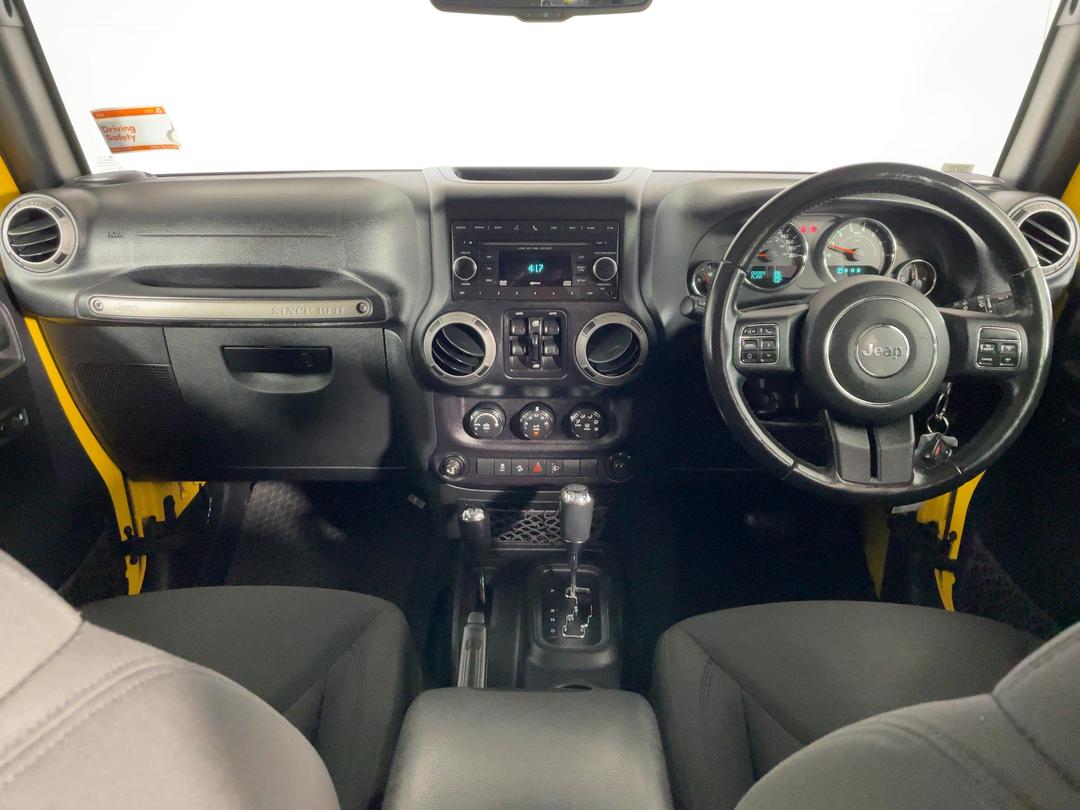 Photo '17' of Jeep Wrangler