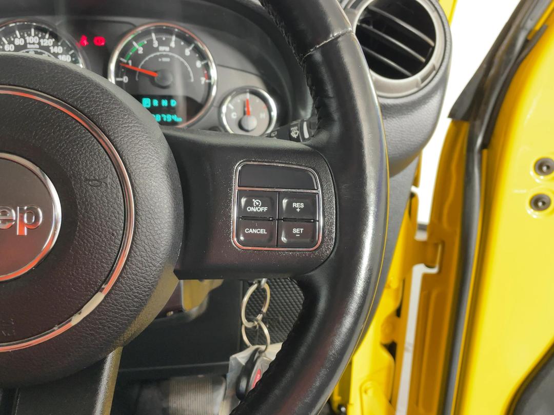 Photo '32' of Jeep Wrangler