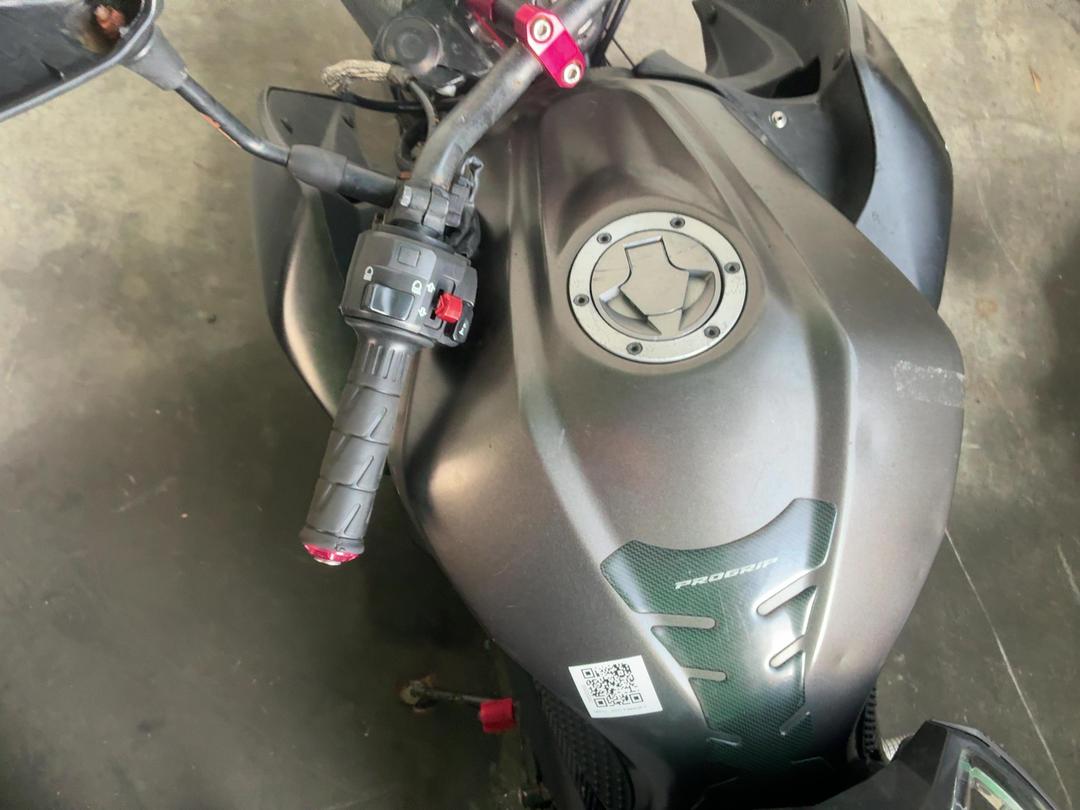 Photo '9' of Kawasaki ER 300A Photo '9' of Kawasaki ER 300A