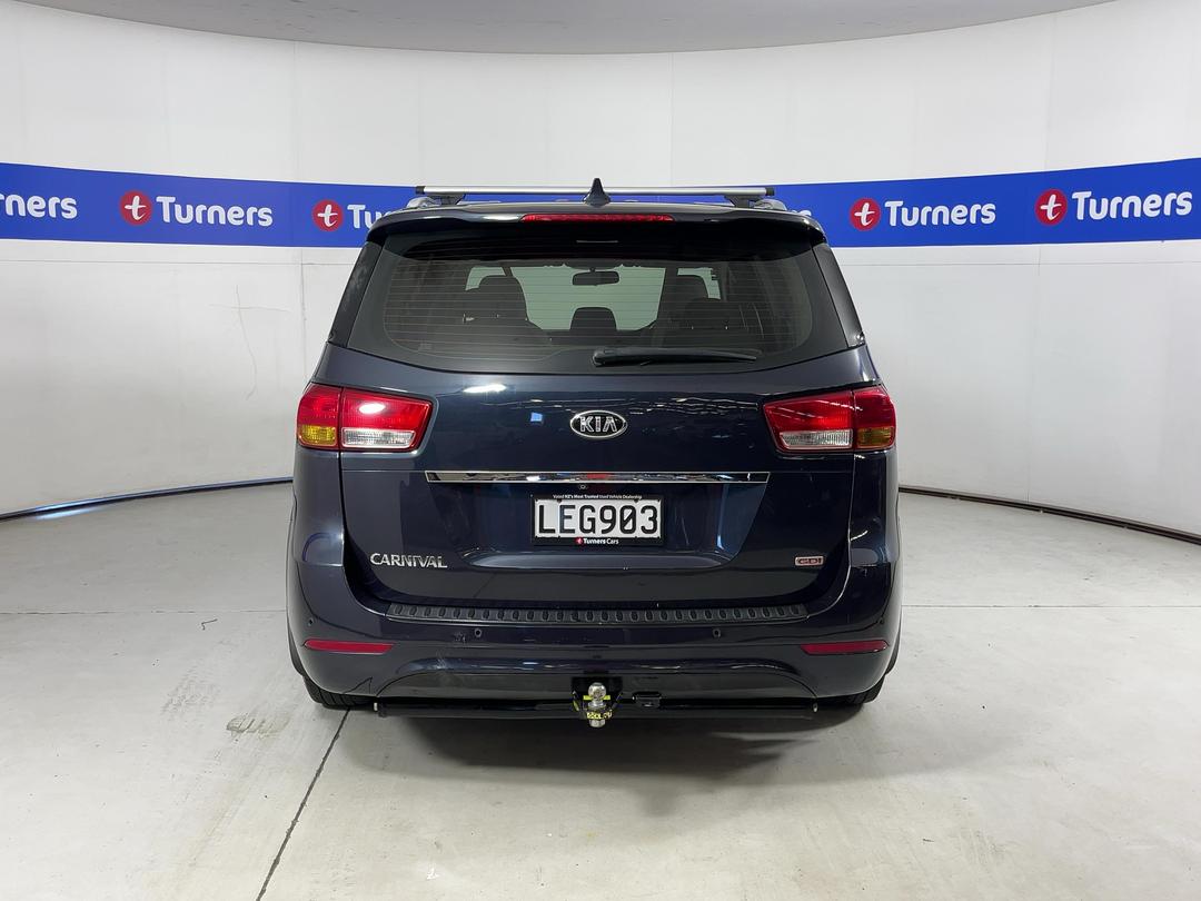 Photo '6' of KIA Carnival